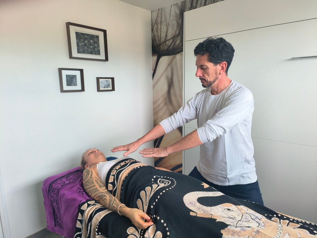 thérapeute bien-être Laurent ROUFFET Reikilibre intuitif séance magnétisme 